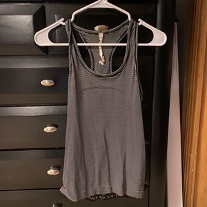 Lulu lemon Swiftytech tank